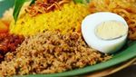 Sedap Sekali! Pagi-pagi Makan Nasi Kuning Manado yang Pedas Gurih
