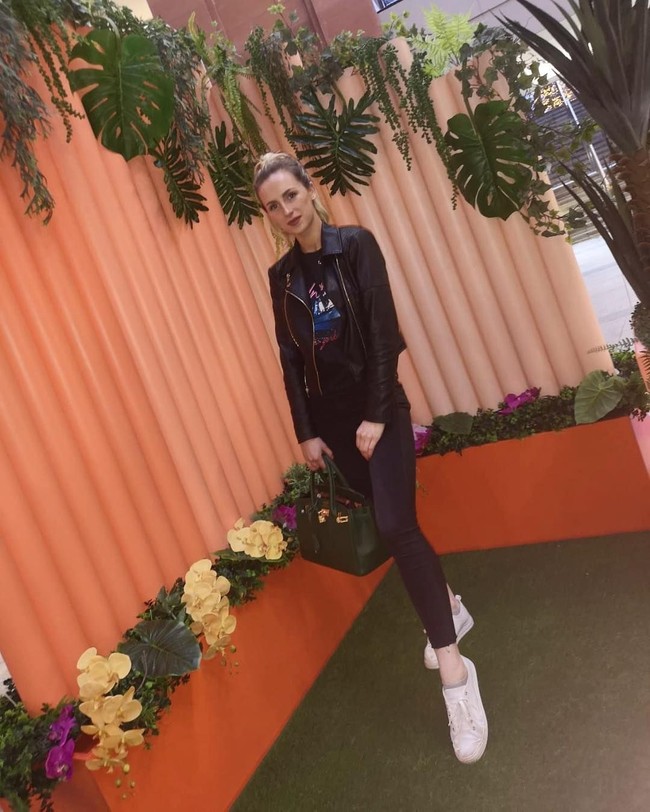 Tiga tahun keluar dari penjara Peru yang disebut sebagai rumah tahanan paling kejam itu, wanita yang kini berusia 25 tahun itu pun tampaknya ingin membangun kariernya sebagai artis.  Foto: Instagram @michaella_mccollum