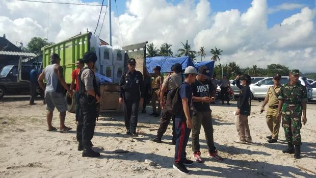 Pengiriman dilakukan dari Padangbai menuju Pelabuhan Roro Sampalan.