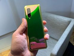 Siap Dijual, Begini Aksi Galaxy Fold dalam Genggaman
