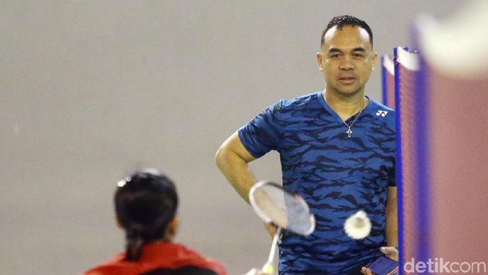 Rionny Mainaky melihat potensi bessar Gregoria Mariska dkk. (Grandyos Zafna/detikSport) Rionny Mainaky melihat potensi bessar Gregoria Mariska dkk. (Grandyos Zafna/detikSport)