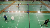 Pengalaman Rionny yang sudah menjadi pelatih di klub dan tim nasional Jepang diharapkan mampu meningkatkan kualitas pebulutangkis tunggal putri Indonesia. 
