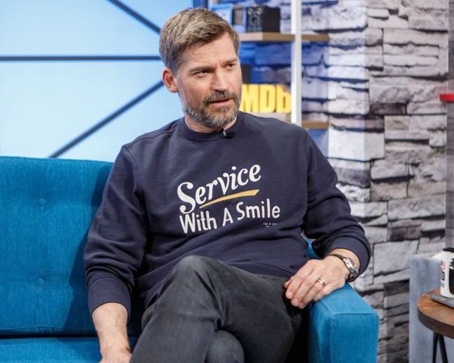 Ini gaya casual Nikolaj saat menanggalkan gaya parlentenya. Sweater dan jeans. Foto: Getty Images