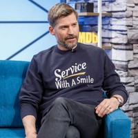 Ini gaya casual Nikolaj saat menanggalkan gaya parlentenya. Sweater dan jeans. Foto: Getty Images