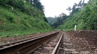 Meski peninggalan Belanda, tapi rel kereta ini masih berfungsi sampai sekarang. Itu pertanda bahwa teknologi yang digunakan zaman dulu terbukti awet dan tahan lama. (Aji Kusuma/detikcom)