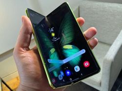 Siap Dijual, Begini Aksi Galaxy Fold dalam Genggaman