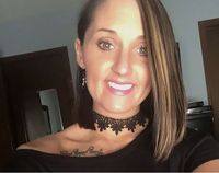 Wanita Ini Dipecat karena Tweet Ingin Tinju Ibu yang Menyusui Bayinya