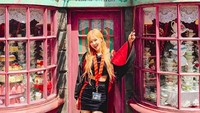 Gaya gokilnya bersama Lisa. (roses_are_rosie/Instagram)