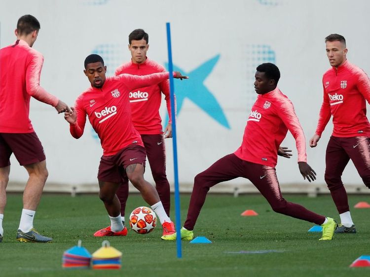 Latihan Barcelona dan MU Jelang Duel Panas di Camp Nou