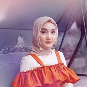 Peniti Magnet hingga Kelip Turki, 5 Aksesori Hijab Murah yang Lagi Hits Peniti Magnet hingga Kelip Turki, 5 Aksesori Hijab Murah yang Lagi Hits