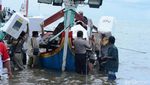 Sebrangi Laut, Begini Distribusi Logistik Pemilu di Situbondo