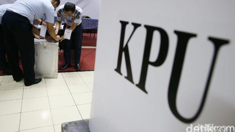 Diduga Alihkan Suara Caleg, 6 Komisioner KPU Papua Dipanggil Gakkumdu Diduga Alihkan Suara Caleg, 6 Komisioner KPU Papua Dipanggil Gakkumdu