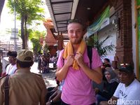 Pemilu di Bali Jadi Tontonan Turis