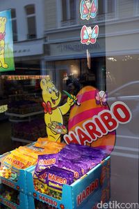 Maskot Haribo, beruang kuning yang lucu (Wahyu Setyo/detikcom)