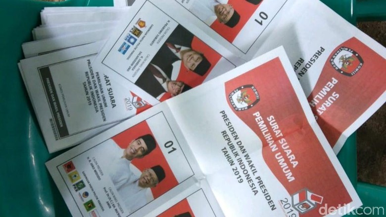 Bawaslu DIY Ungkap Temuan 10 Surat Suara Tercoblos 02 di Bantul Bawaslu DIY Ungkap Temuan 10 Surat Suara Tercoblos 02 di Bantul