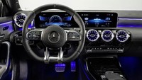 Segmen kelas kompak terus tumbuh secara dinamis di AMG. Dengan A35 L 4Matic baru, kami telah mengembangkan model entry-level yang sangat menarik yang secara ideal memenuhi kebutuhan dan keinginan pelanggan China kami di pasar lokal mereka, dan bisa memungkinkan kami untuk mendapatkan konsumen baru, kata chairman of Mercedes-AMG, Tobias Moers. Foto: Pool (Autoevolution)
