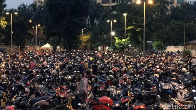 Lahan Parkir Cetak Puluhan Juta Rupiah hingga Buka Lapangan Kerja