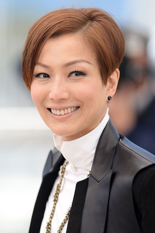 Setelah video intimnya tersebar dan dirinya menjadi pusat pemberitaan, Andy Hui langsung menggelar jumpa pers pada Selasa (16/4/2019) malam. Dengan berurai air mata, dia menyampaikan permintaan maaf pada istrinya, Sammi Cheng dan orang-orang terdekatnya yang telah tersakiti akibat perilakunya. Foto: Getty Images