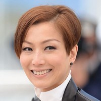 Setelah video intimnya tersebar dan dirinya menjadi pusat pemberitaan, Andy Hui langsung menggelar jumpa pers pada Selasa (16/4/2019) malam. Dengan berurai air mata, dia menyampaikan permintaan maaf pada istrinya, Sammi Cheng dan orang-orang terdekatnya yang telah tersakiti akibat perilakunya. Foto: Getty Images