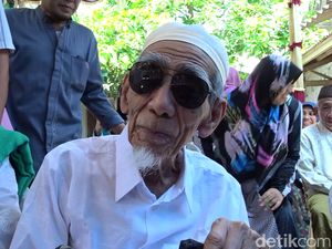 Pesan Mbah Moen untuk Paslon Terpilih: Jangan Menyeleweng