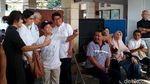 Momen Sri Mulyani Nyoblos Bareng Suami di TPS Bintaro