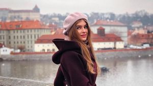 Foto: Tersihir Pesona Liburan Alina Sanko, Miss Rusia 2019