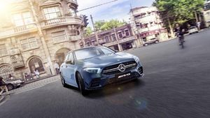 Cantiknya Mercedes-AMG A35 L sedan Ini