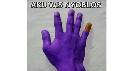 Meme Kocak Nyoblos Pilkada Diguyur Tinta