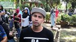 Ke TPS, Raffi dan Gigi Ajak Rafathar Nyoblos