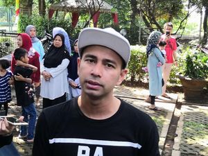 Raffi Ahmad Sering Ziarah ke Makam Olga Syahputra
