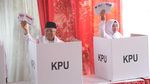Adu Gaya Capres Cawapres Nyoblos Bersama Pasangannya