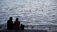 Pantas jika banyak pasangan traveler yang menggembok cinta mereka di Kota Cologne. Jadi, kapan kalian mengajak pasangan liburan ke Kota Cologne di Jerman? (Wahyu Setyo/detikcom)