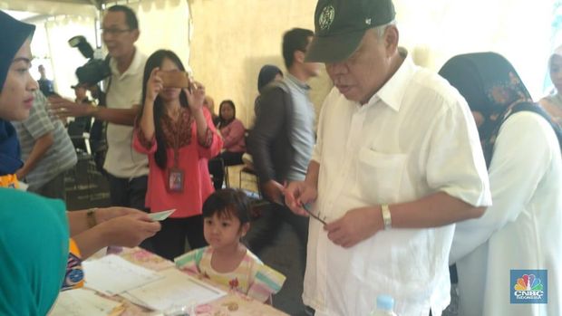 Mohon Maaf, Menteri Basuki Cuma Coblos Satu Surat Suara