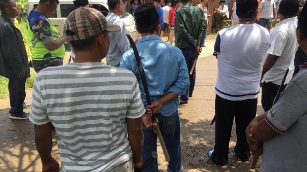 Ricuh saksi di Sampang