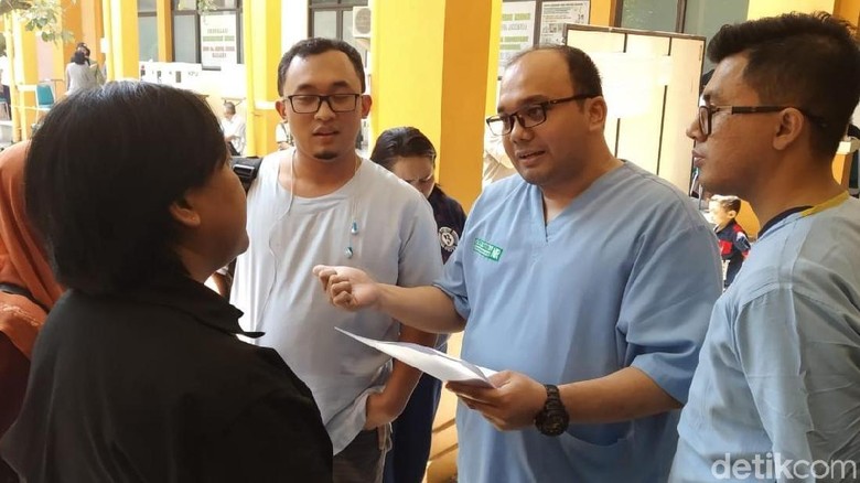 Ditolak Nyoblos, Dokter di RSSA Malang Protes Ditolak Nyoblos, Dokter di RSSA Malang Protes