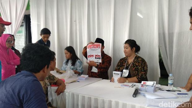 Proses penghitungan suara di TPS 60