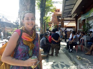 Pemilu di Bali Jadi Tontonan Turis