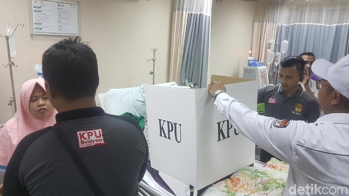 Prioritaskan TPS, KPPS Hanya Layani 2 Pemilih di RSUD Banten