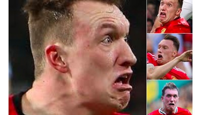 Phil Jones Dikerjai Lionel Messi Ramai Jadi Meme