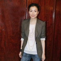 Kini pernikahan puluhan tahun Sammi Cheng dan Andy Hui diterpa skandal perselingkuhan penyanyi yang disebut sebagai tersukses di Hong Kong tersebut. Dan yang menjadi selingkuhan Andy adalah aktris stasiun televisi TVB, Jacqueline Wong. Seperti Andy, Jacqueline juga menyampaikan permintaan maafnya pada semua pihak yang sudah tersakiti akibat video intimnya dengan suami Sammi Cheng. Foto: Getty Images