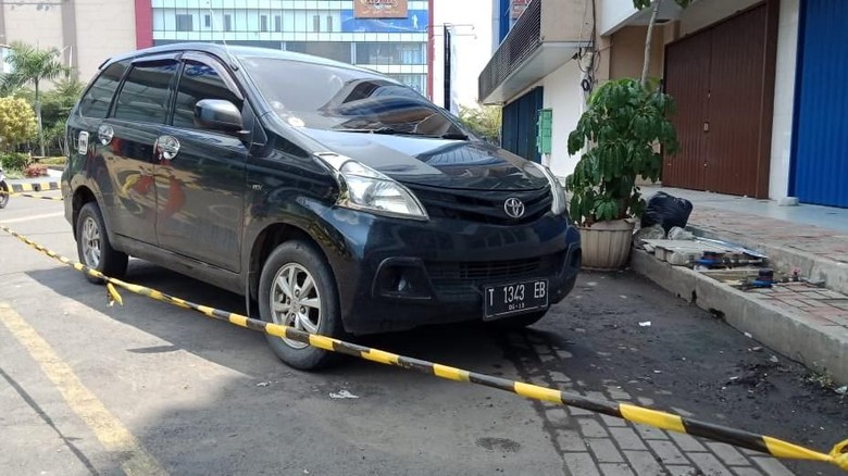 Sopir Taksi Online Tewas dengan Mulut Berbusa di Karawang Sopir Taksi Online Tewas dengan Mulut Berbusa di Karawang