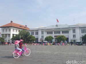 Pagi Ini Kawasan Kota Tua Jakarta Masih Sepi