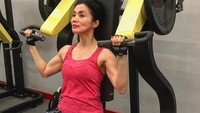 Psikolog anak dan remaja Novita Tandry telah menggemari dunia fitness sejak duduk di bangku SMA. (Foto: Instagram/novitatandry, ditampilkan dengan izin yang bersangkutan) 