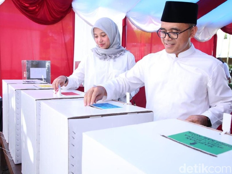 Bupati Anas: Kemenangan Versi Quick Count Bisa Dipercaya Bupati Anas: Kemenangan Versi Quick Count Bisa Dipercaya