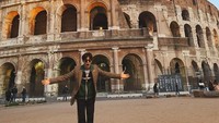 Kalau ke Roma tidak lengkap kalau belum berkunjung ke Collosseum. (kimjuncotton/Instagram)