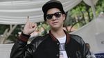 Nyoblos Prabowo, Al Ghazali Kenakan Kaus Ahmad Dhani My Hero Lagi