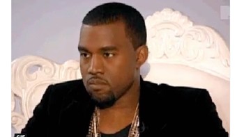 Kanye West pun heran mengapa MU tetap mempertahankan Jones dan malah menjual Daley Blind. Foto: istimewa