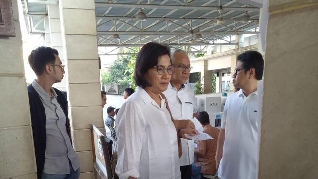 Jokowi Unggul Quick Count, Begini Pertarungan Rupiah vs Dolar AS