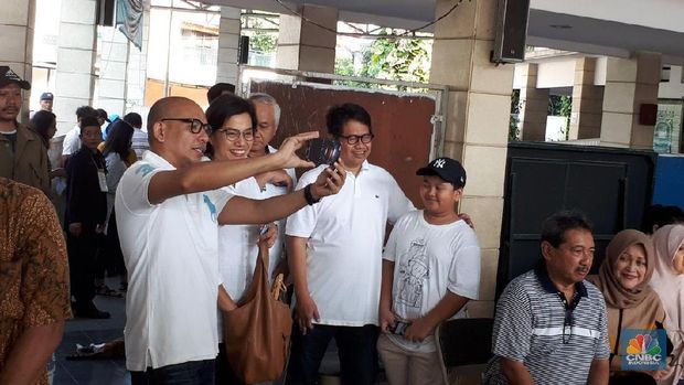 Setelah Nyoblos, Sri Mulyani Pamer Jari Bertinta Ungu