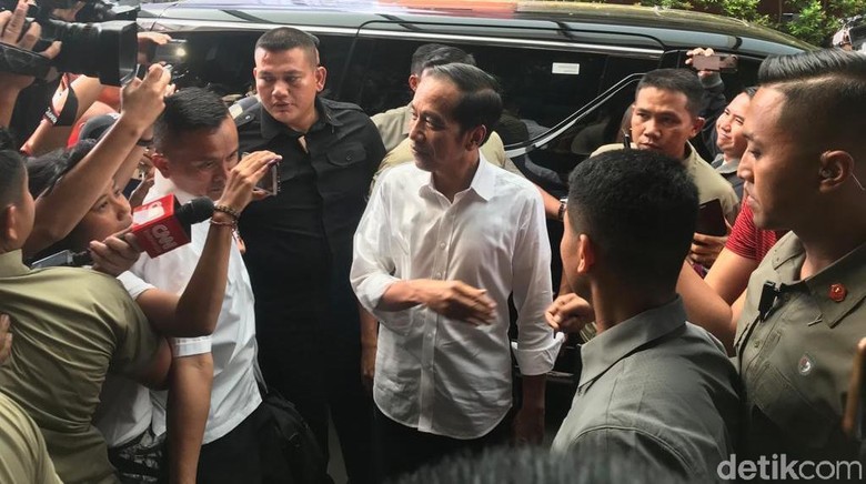 Pantau Quick Count, Jokowi hingga JK Tiba di Djakarta Theater Pantau Quick Count, Jokowi hingga JK Tiba di Djakarta Theater